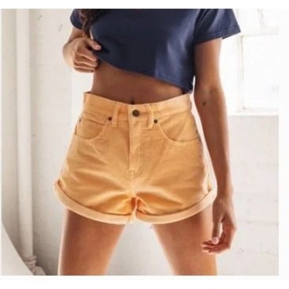 Afends Tyler Corduroy Shorts in Apricot Cream - US 4 Small